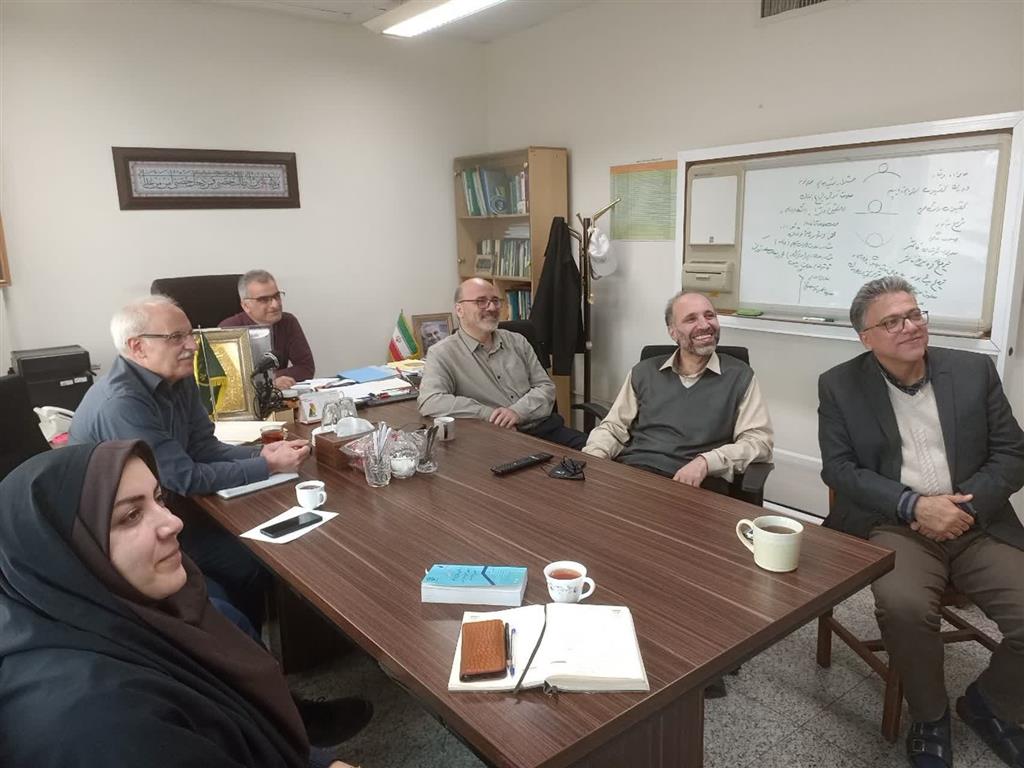 تدوین كتب آموزشی مدیران پایه جهاد كشاورزی؛ گامی مؤثر در ارتقای مدیریت پایدار تولید